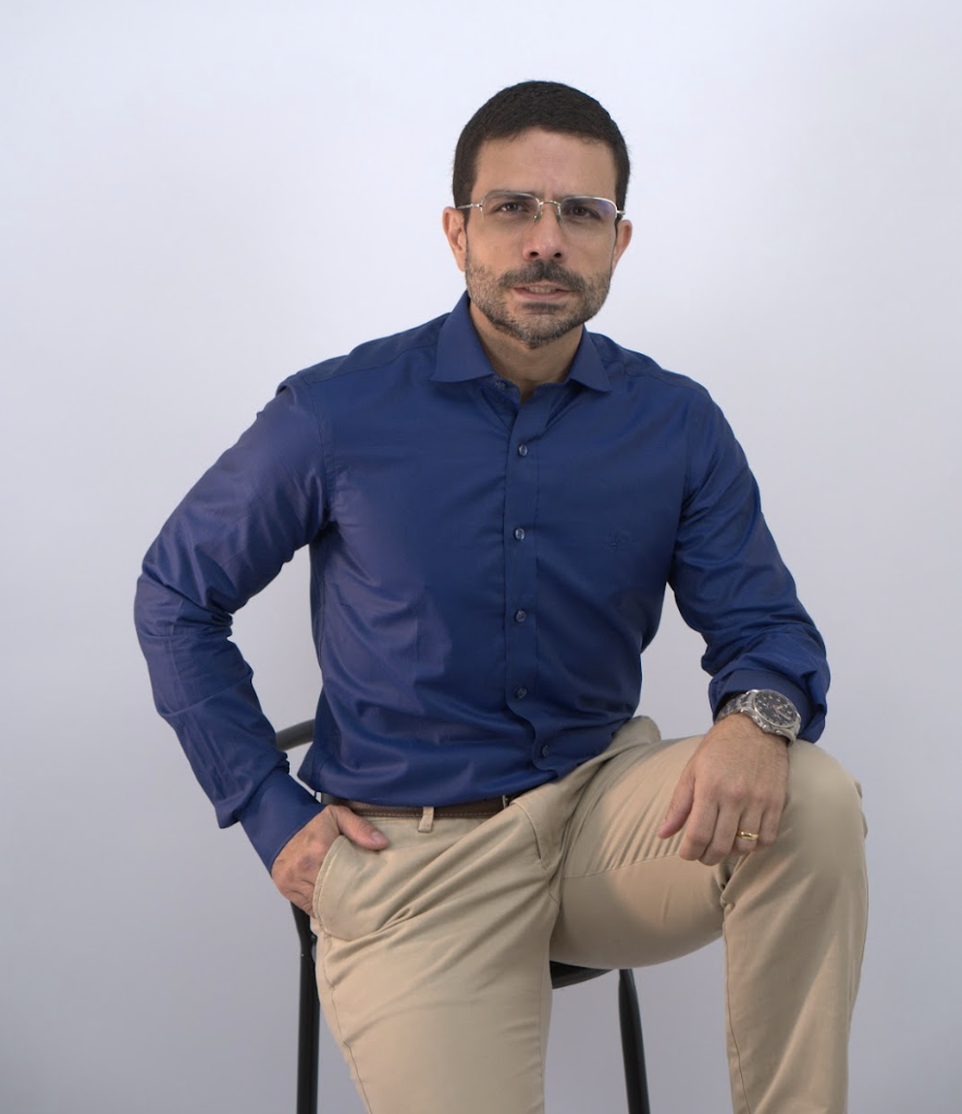 Dr. Luciano Guerra — Ginecologista e especialista em cirurgia minimamente invasiva